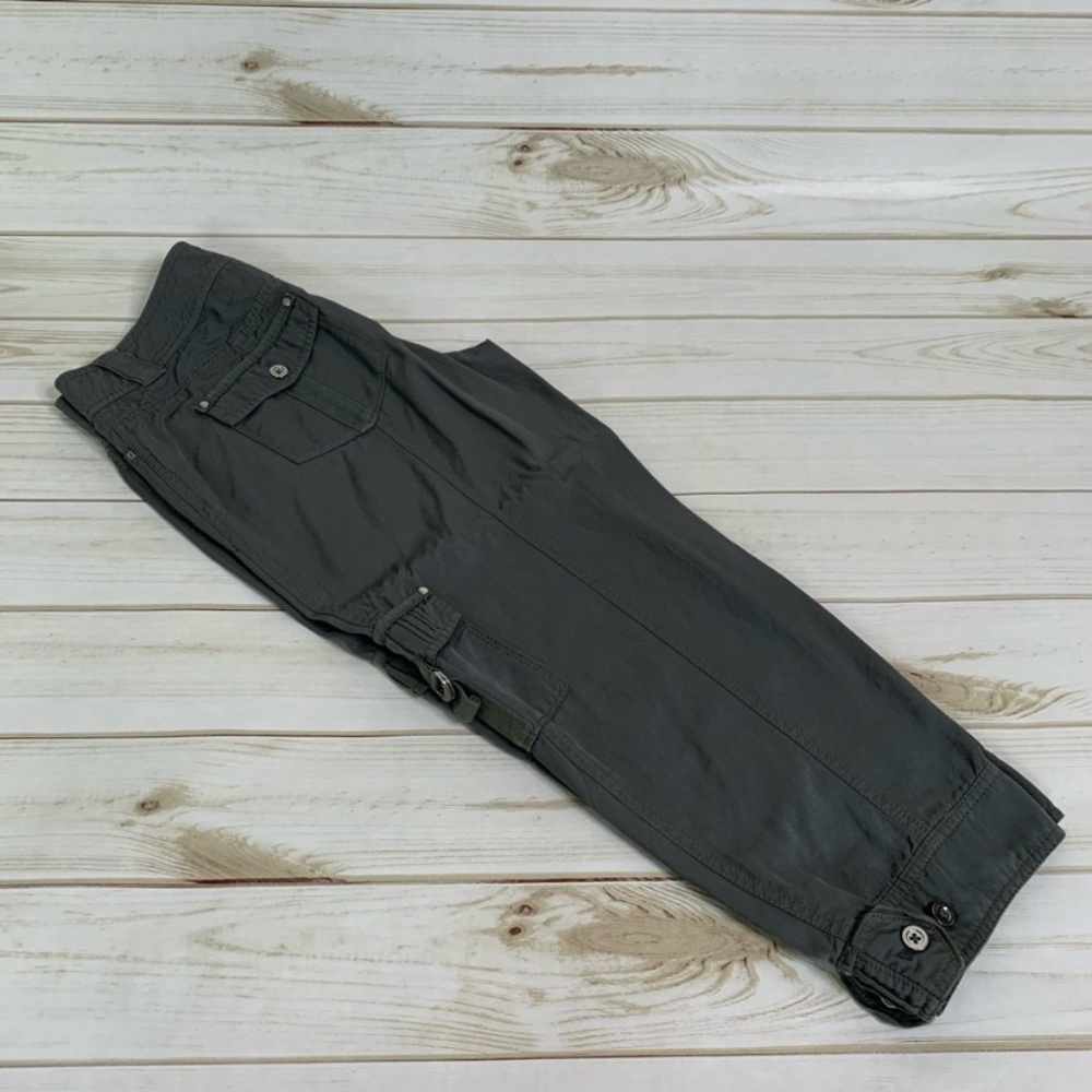 Green cropped pant by White House Black Market